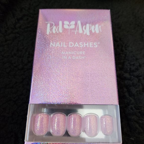 4 Sets of Red Aspen Glitter Nail Dashes - Picture 3 of 4